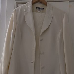 Woman's Suit Maggy London